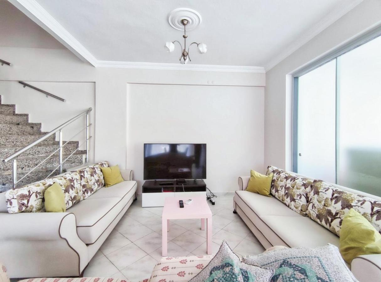 Enjoy The Cesme Bed & Breakfast Bagian luar foto